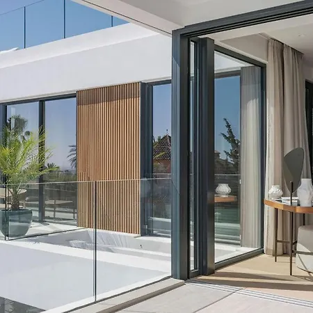Marbesa Beachside Lux * Marbella