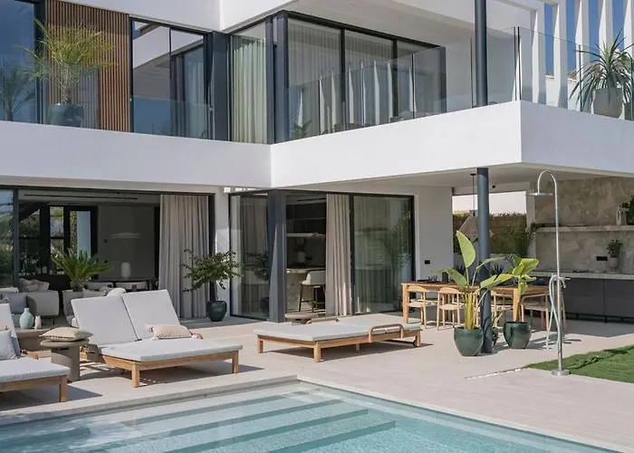 Marbesa Beachside Lux Villa Marbella