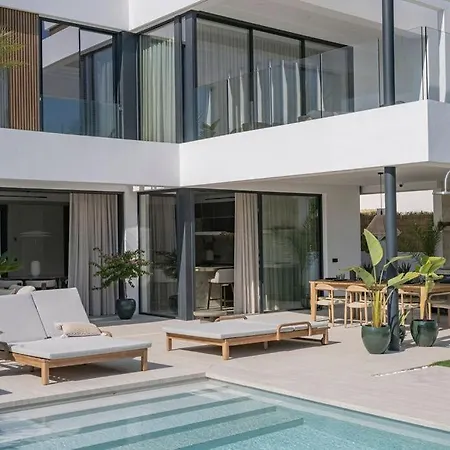 Marbesa Beachside Lux فيلة ماربيا