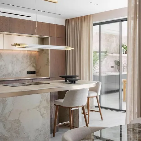 Marbesa Beachside Lux * ماربيا