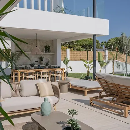 Marbesa Beachside Lux ماربيا