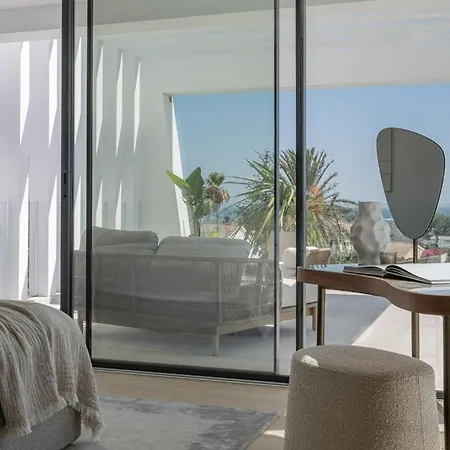 Marbesa Beachside Lux فيلة