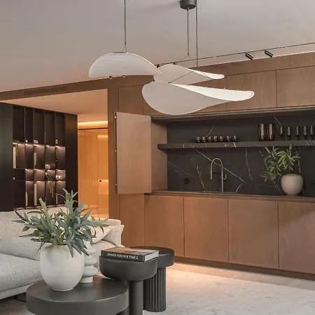 فيلة Marbesa Beachside Lux *