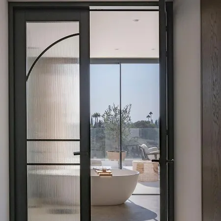 Marbesa Beachside Lux ماربيا