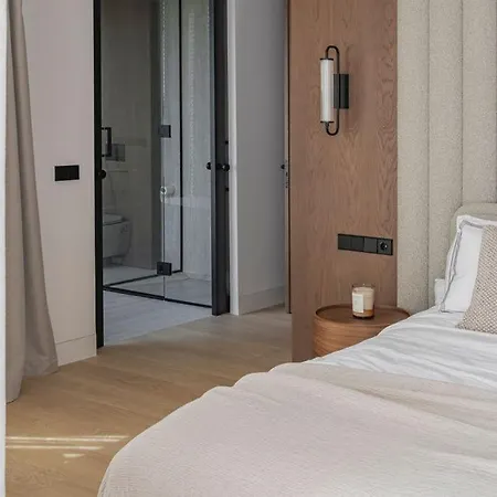 Marbesa Beachside Lux فيلة