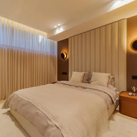 Marbesa Beachside Lux Villa *