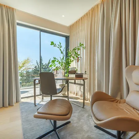 Villa Marbesa Beachside Lux *