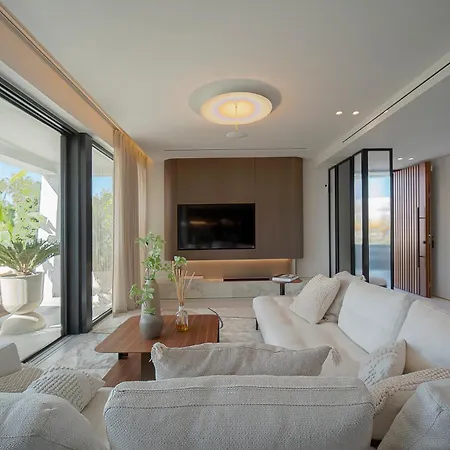 빌라 Marbesa Beachside Lux *