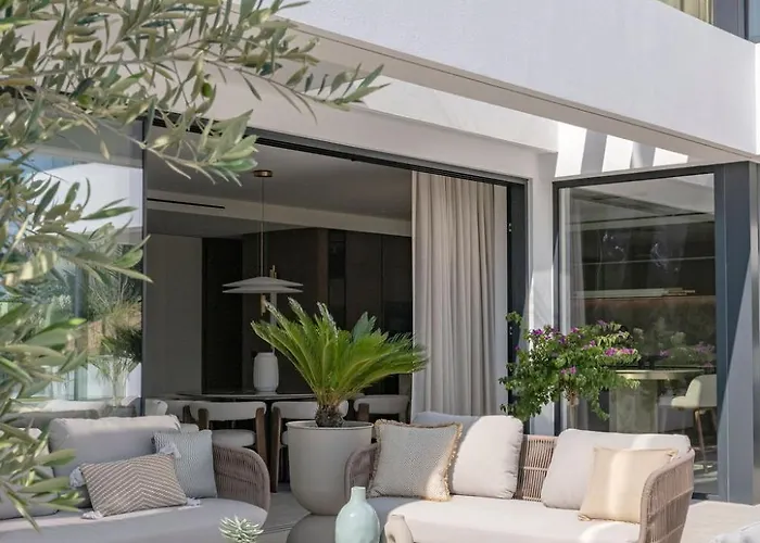Marbesa Beachside Lux * ماربيا