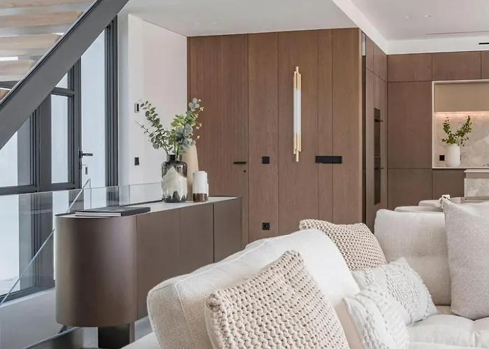 فيلة Marbesa Beachside Lux