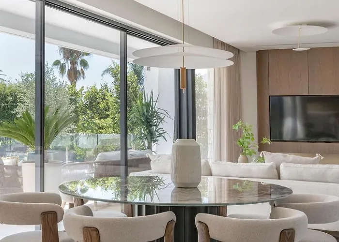 Marbesa Beachside Lux ماربيا